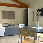 Gæstehus Relais De Laval 3*