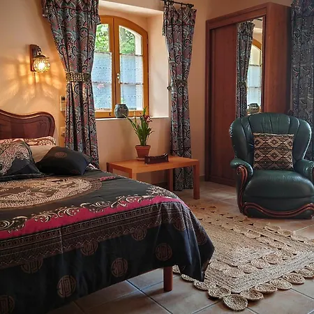 Relais De Laval Maison d'hôtes