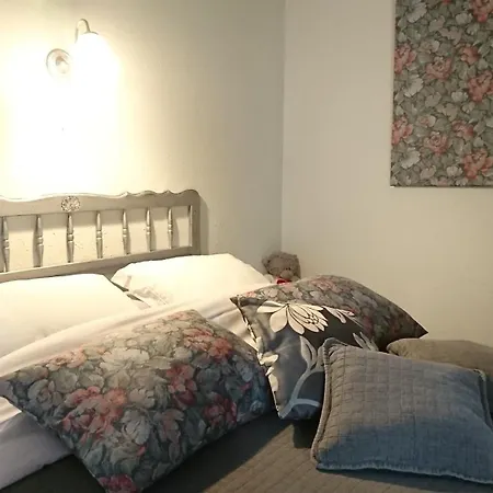 Relais De Laval 3*