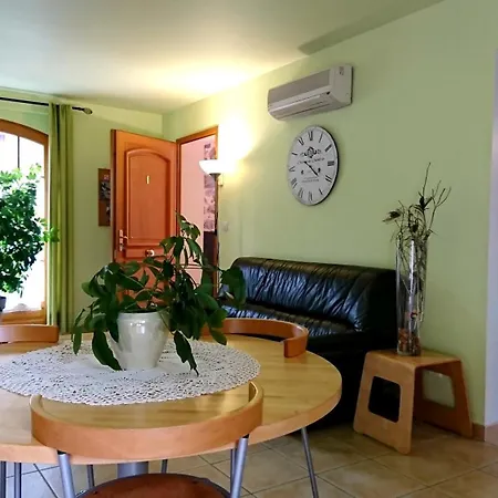 Relais De Laval 3*