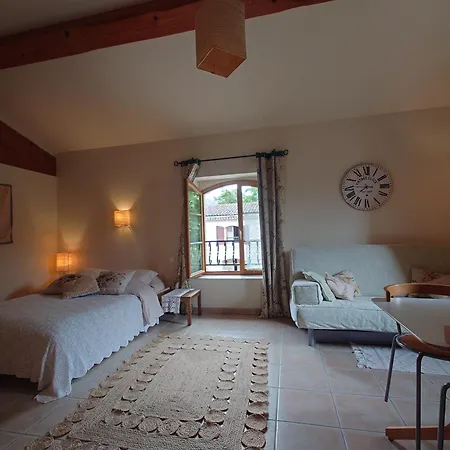 Relais De Laval Konukevi Caudies-de-Fenouilledes